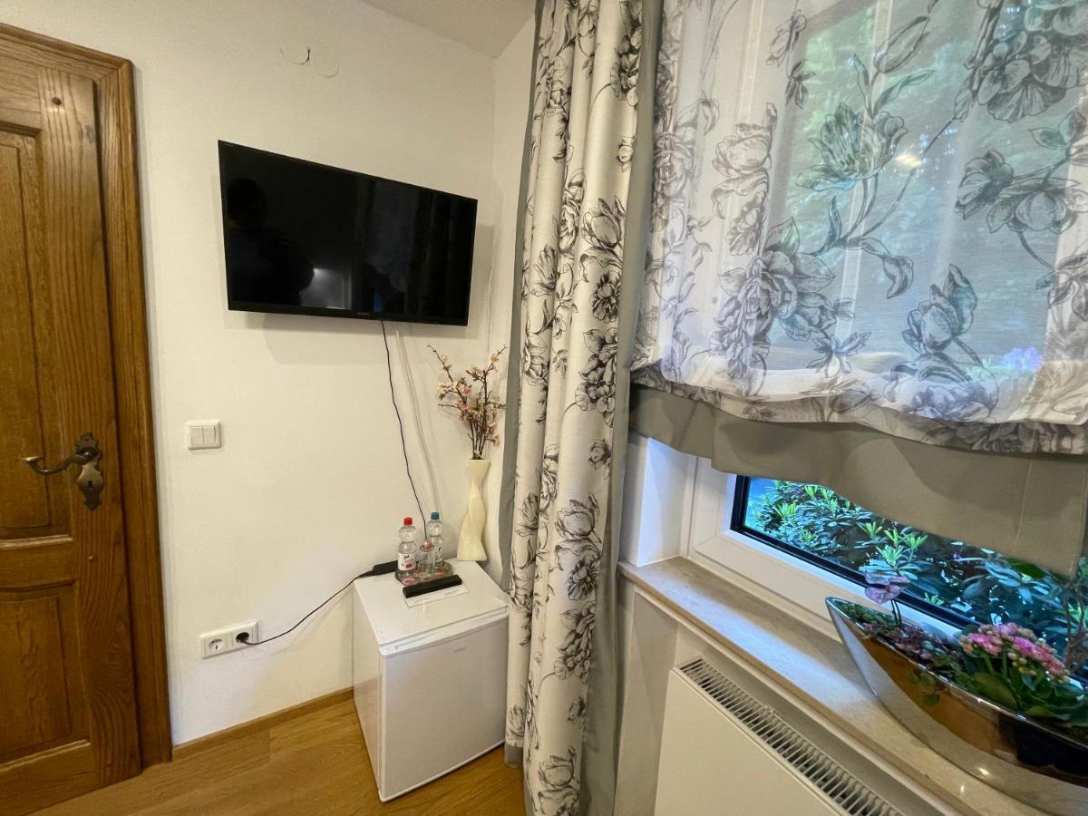 קלן Airport Rooms Waldblick מראה חיצוני תמונה