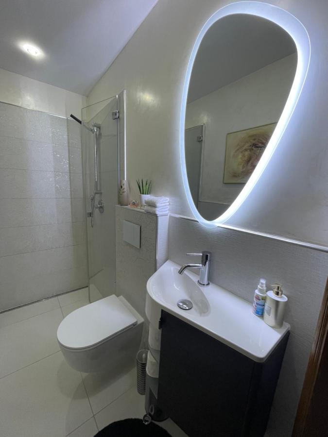 קלן Airport Rooms Waldblick מראה חיצוני תמונה