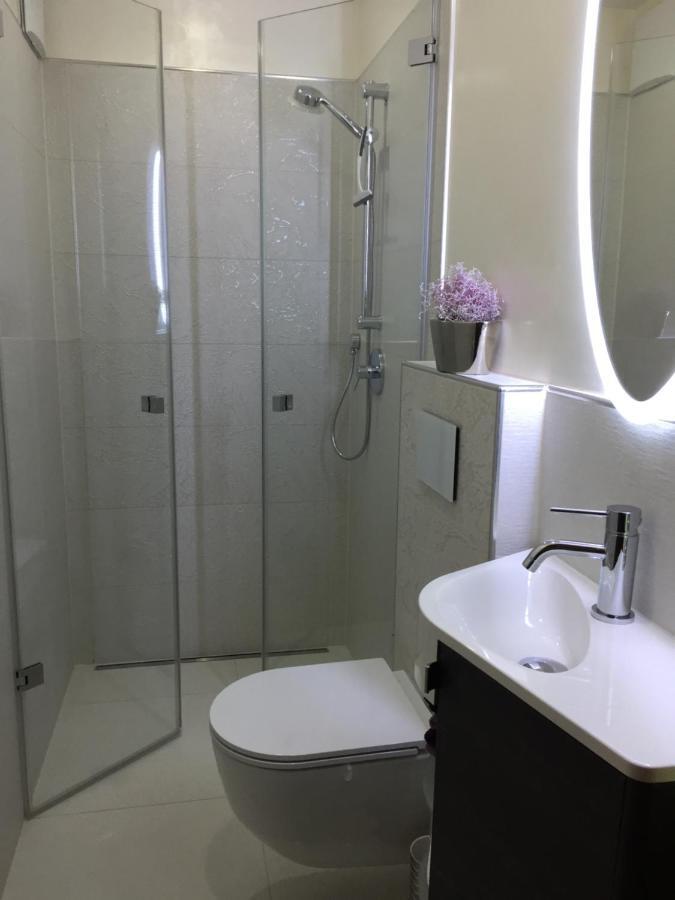 קלן Airport Rooms Waldblick מראה חיצוני תמונה